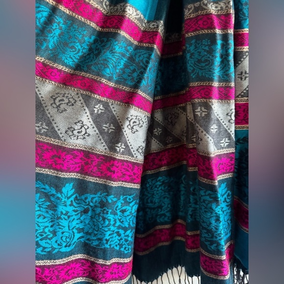 Blue and pink Shawl Scarf - Picture 4 of 6